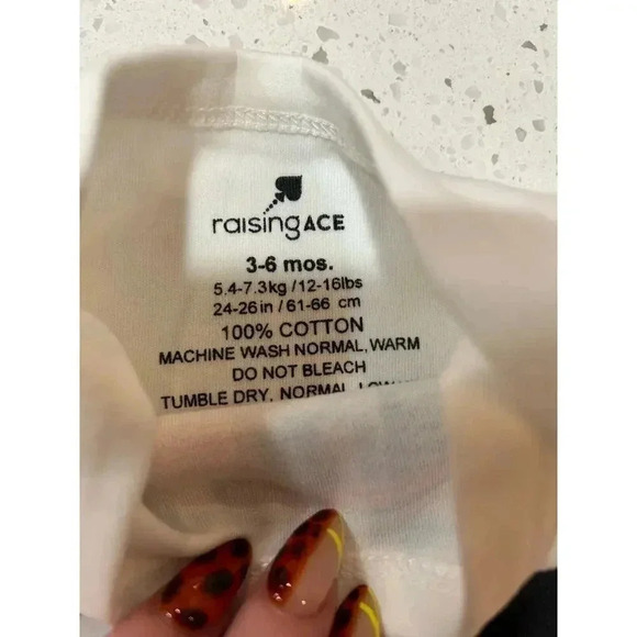 raising ace  bundle 2 artysy onesies giraffe fox size 3-6 months NWOT - Picture 4 of 4